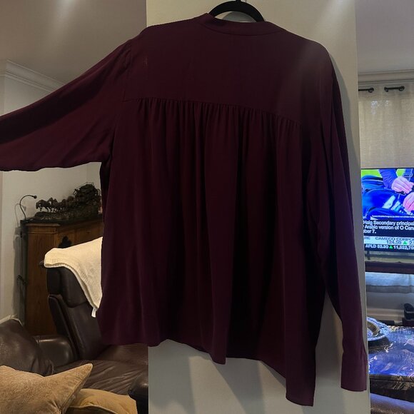 100% Silk Eileen Fisher Blouse - Picture 4 of 5